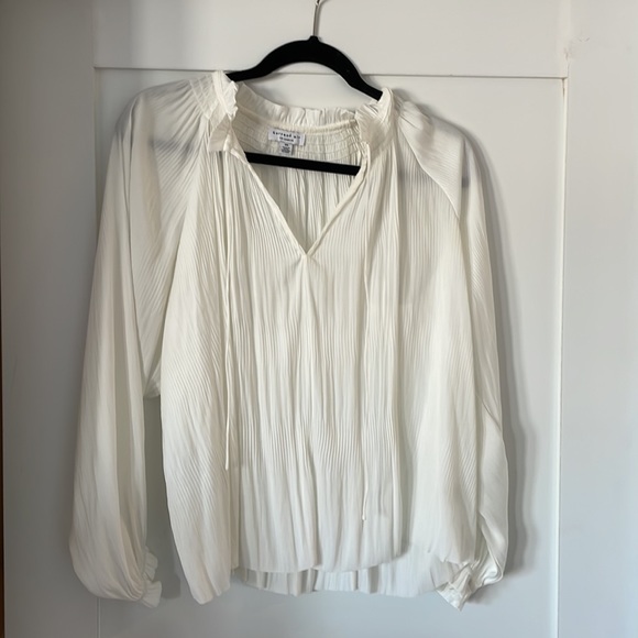 Zuri Pleated Puff Sleeve Top - White Worn Once - Picture 9 of 9
